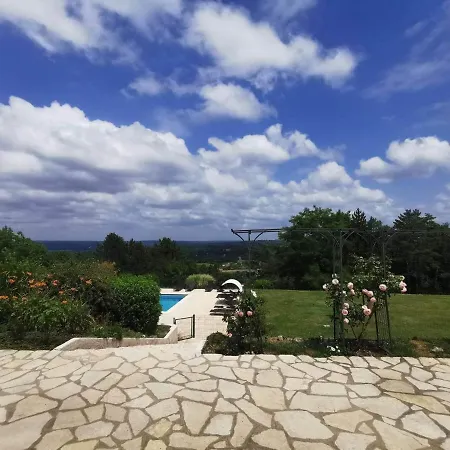 Vallee Verte Guest house 4*