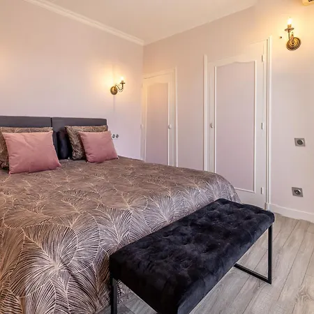 Vallee Verte 4* Razac-sur-lʼIsle